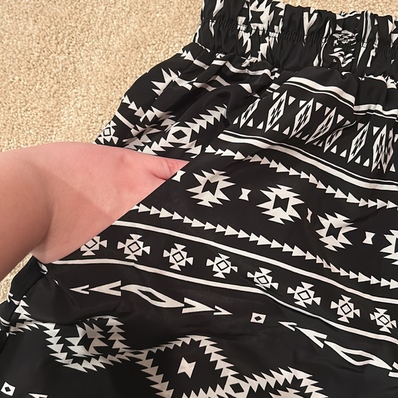 Aztec print shorts - Picture 3 of 4